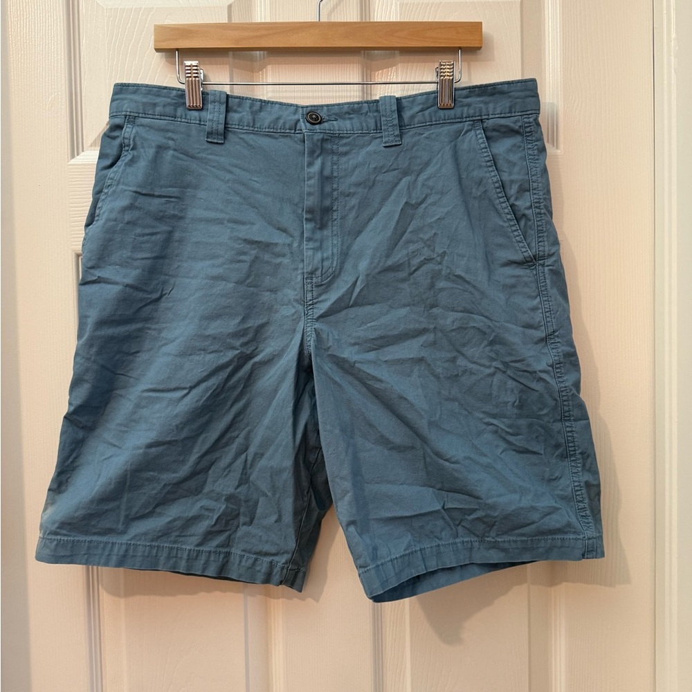 Magellan Outdoors Men's Teal Flat Front Shorts